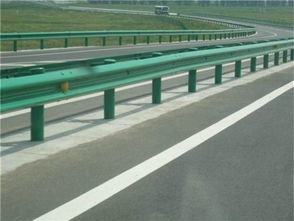 公路安全的守护者 国标波形护栏在现代交通中的关键作用